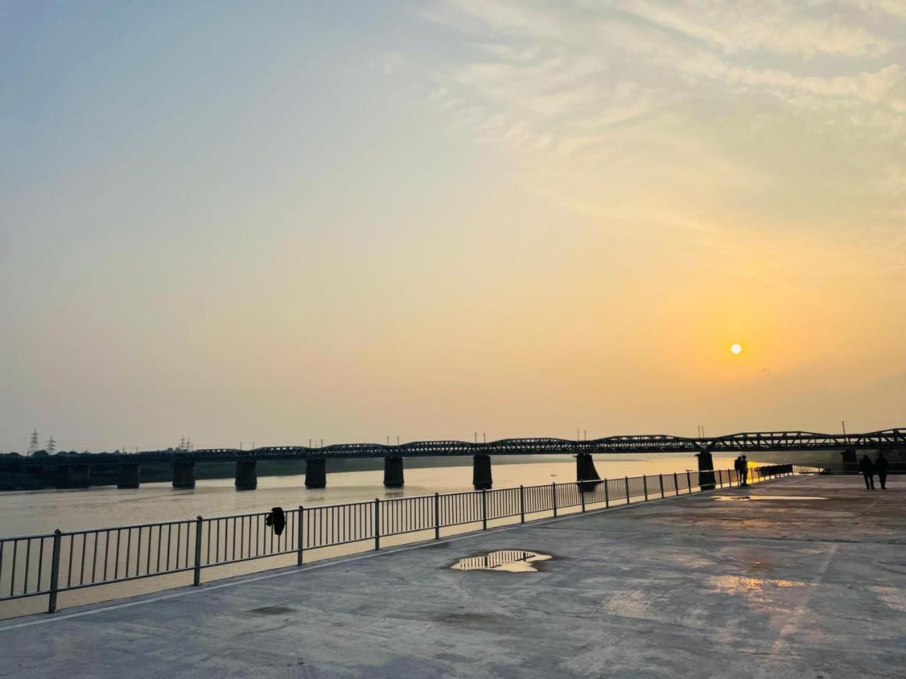 Hotel Sangam View Allāhābād Junction Екстериор снимка