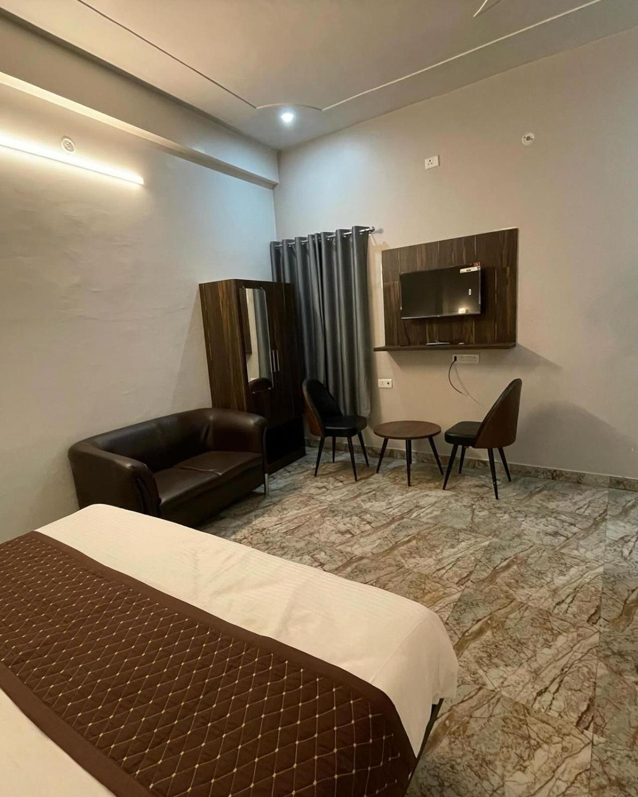 Hotel Sangam View Allāhābād Junction Екстериор снимка