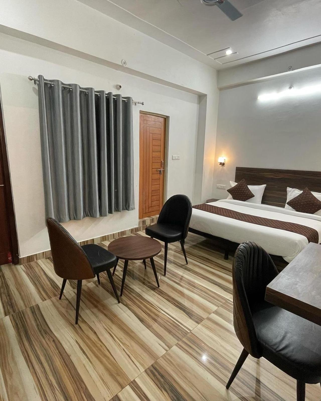 Hotel Sangam View Allāhābād Junction Екстериор снимка